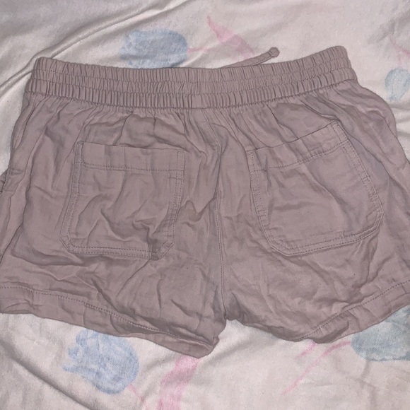 Grey/beige cotton shorts old navy size small - Picture 3 of 3